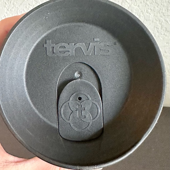 Harry Potter Tervis Tumbler with Gold and Black Design - Picture 3 of 4